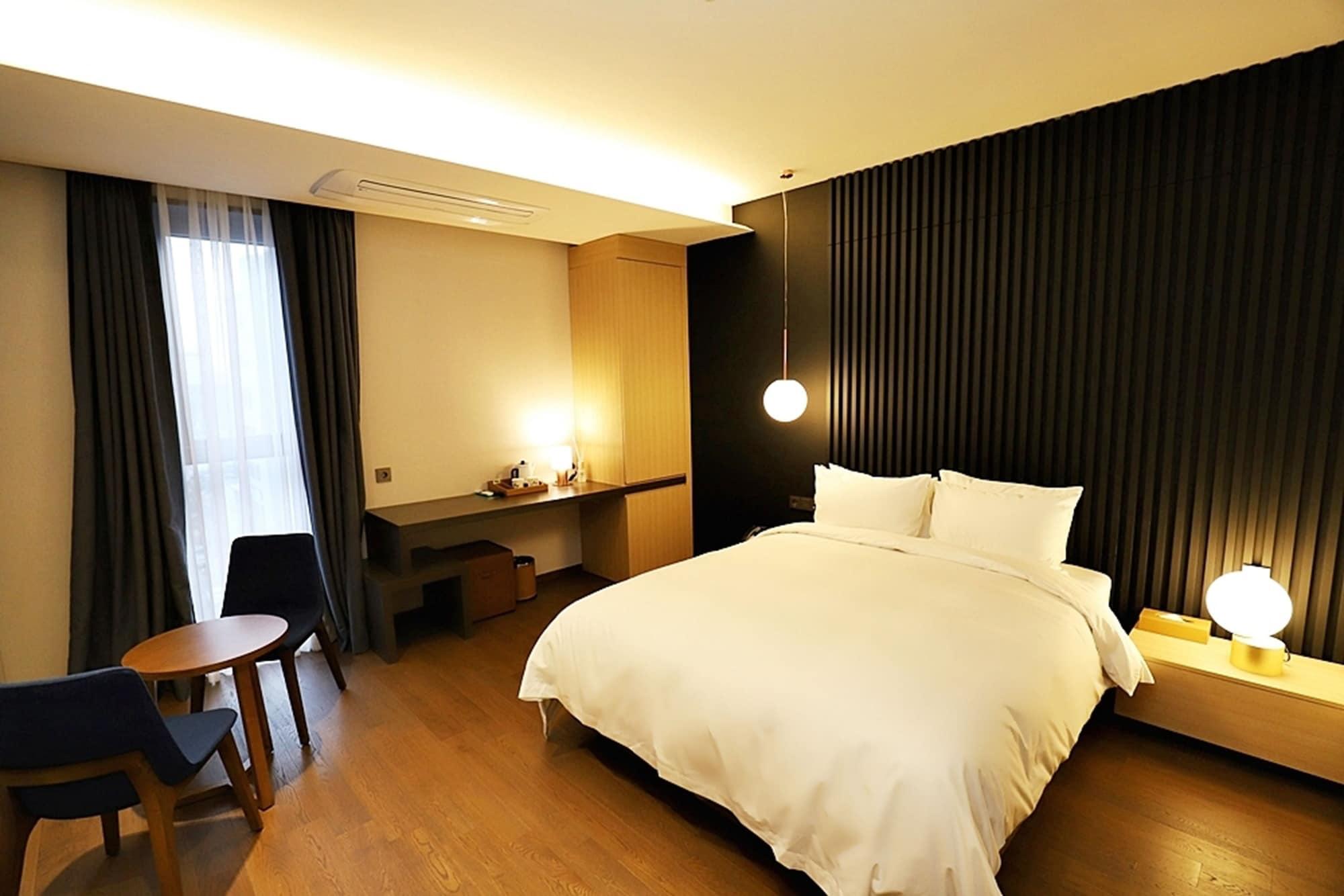 Gangneung Grey Hotel מראה חיצוני תמונה